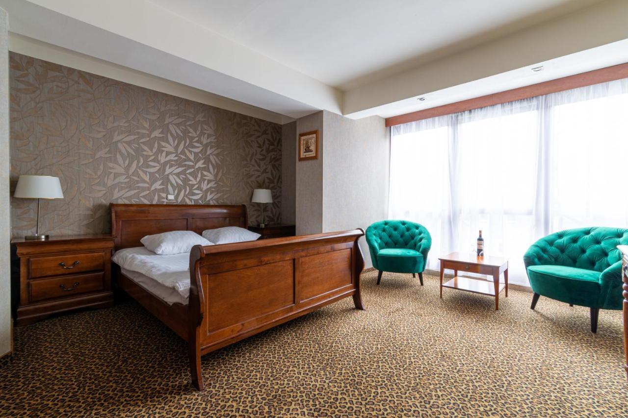 Hotel Diament Vacanza Katowice - Siemianowice Siemianowice Śląskie Dış mekan fotoğraf