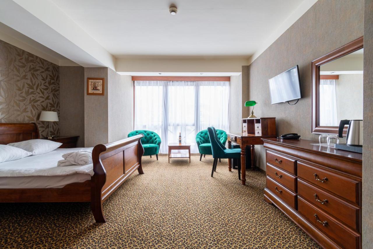 Hotel Diament Vacanza Katowice - Siemianowice Siemianowice Śląskie Dış mekan fotoğraf