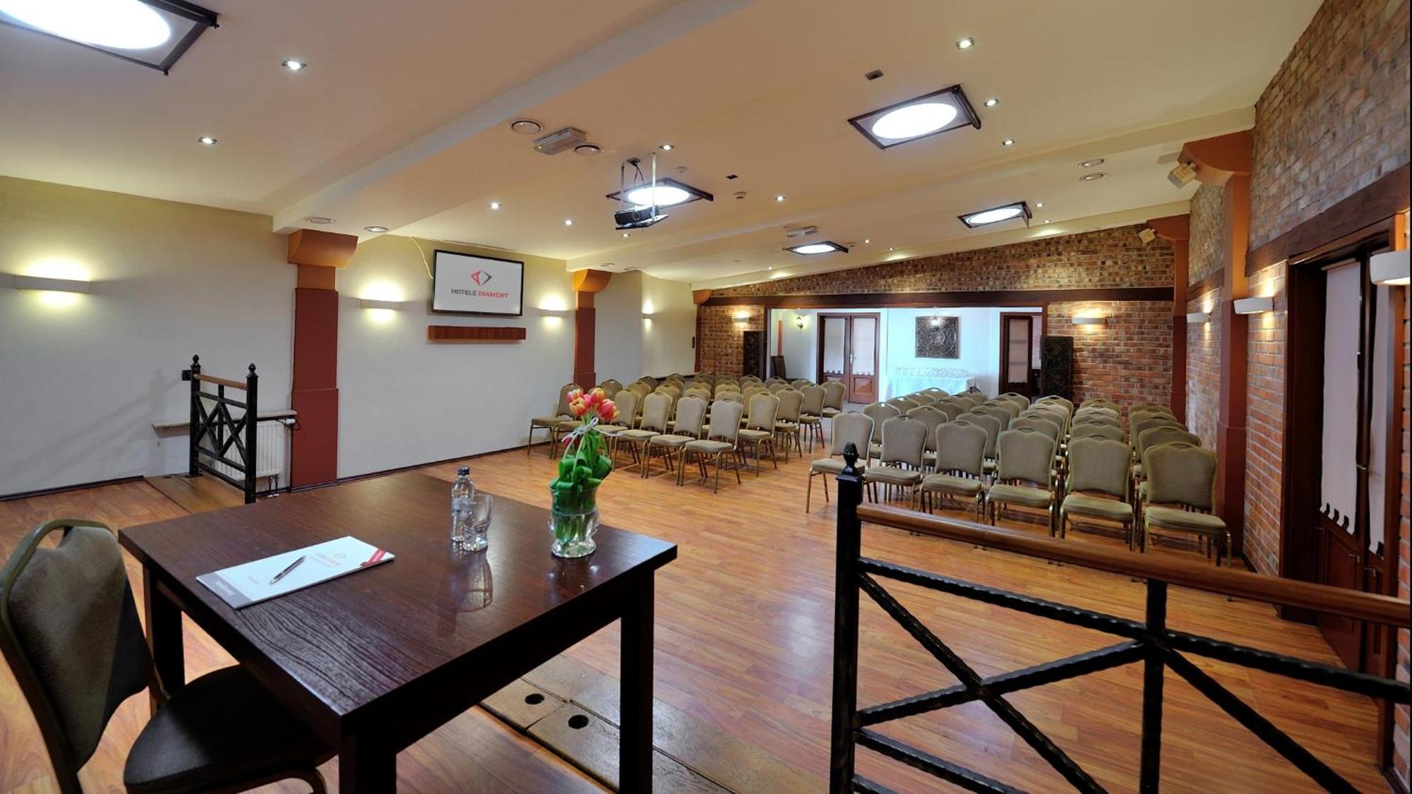 Hotel Diament Vacanza Katowice - Siemianowice Siemianowice Śląskie Dış mekan fotoğraf