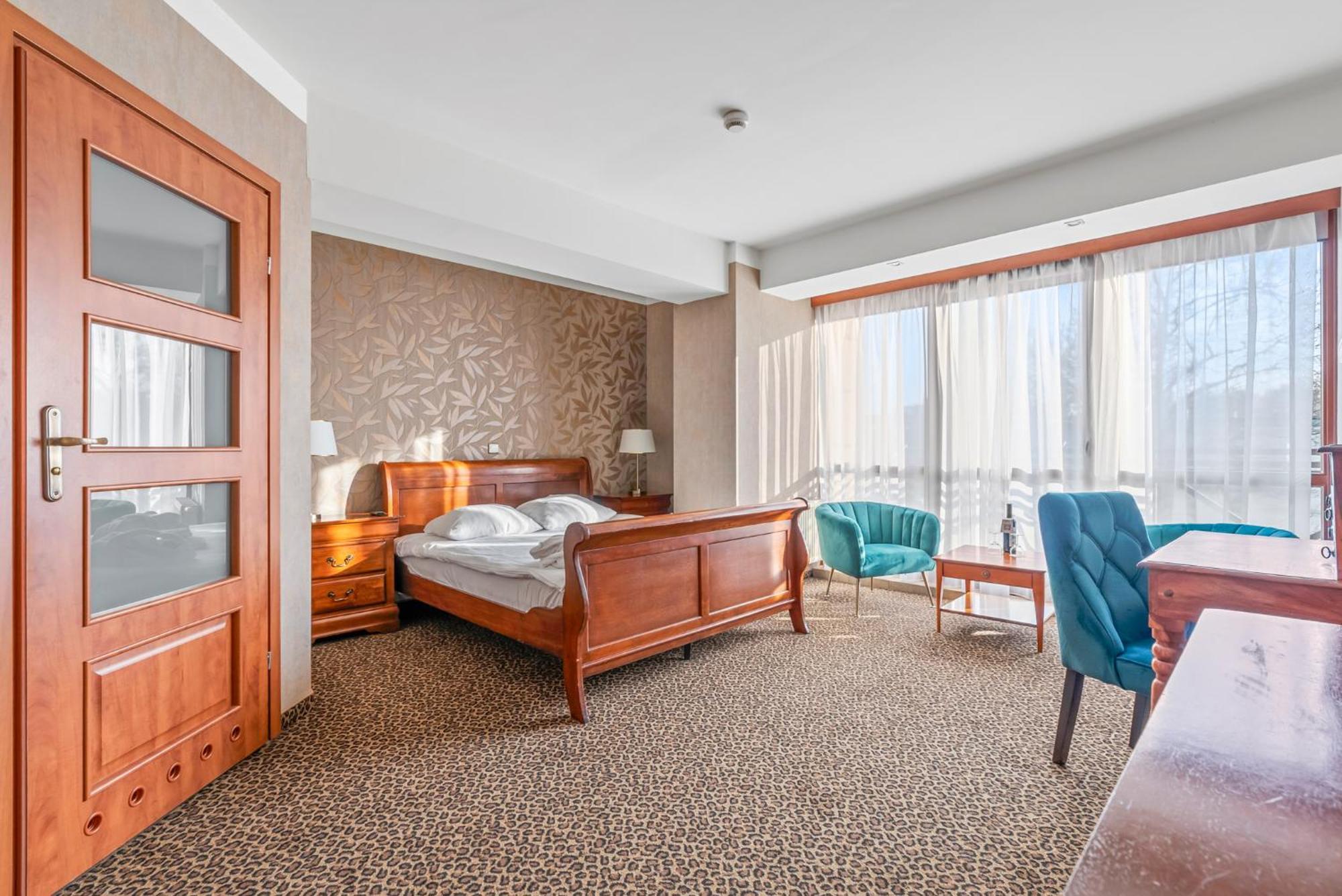Hotel Diament Vacanza Katowice - Siemianowice Siemianowice Śląskie Dış mekan fotoğraf