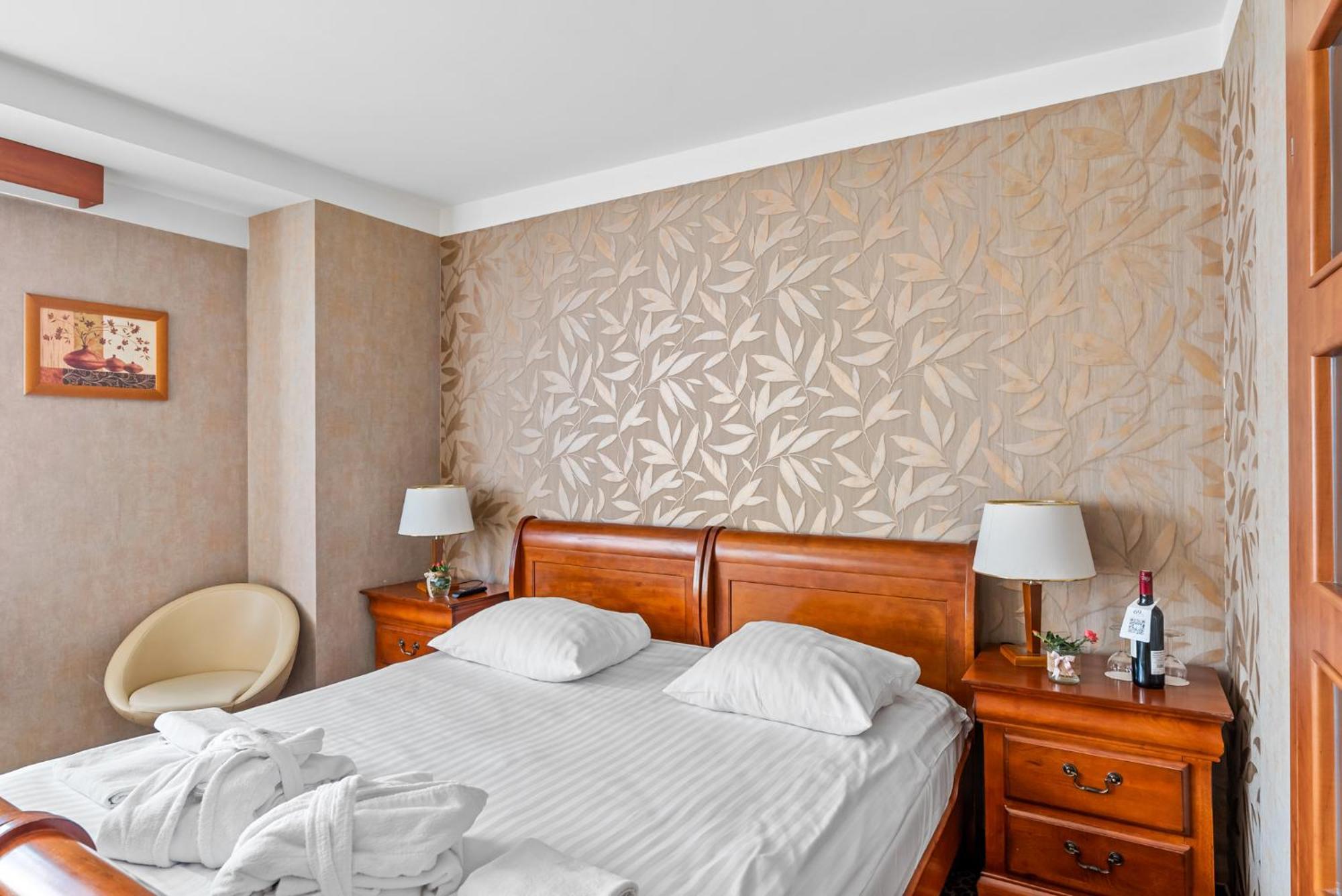 Hotel Diament Vacanza Katowice - Siemianowice Siemianowice Śląskie Dış mekan fotoğraf