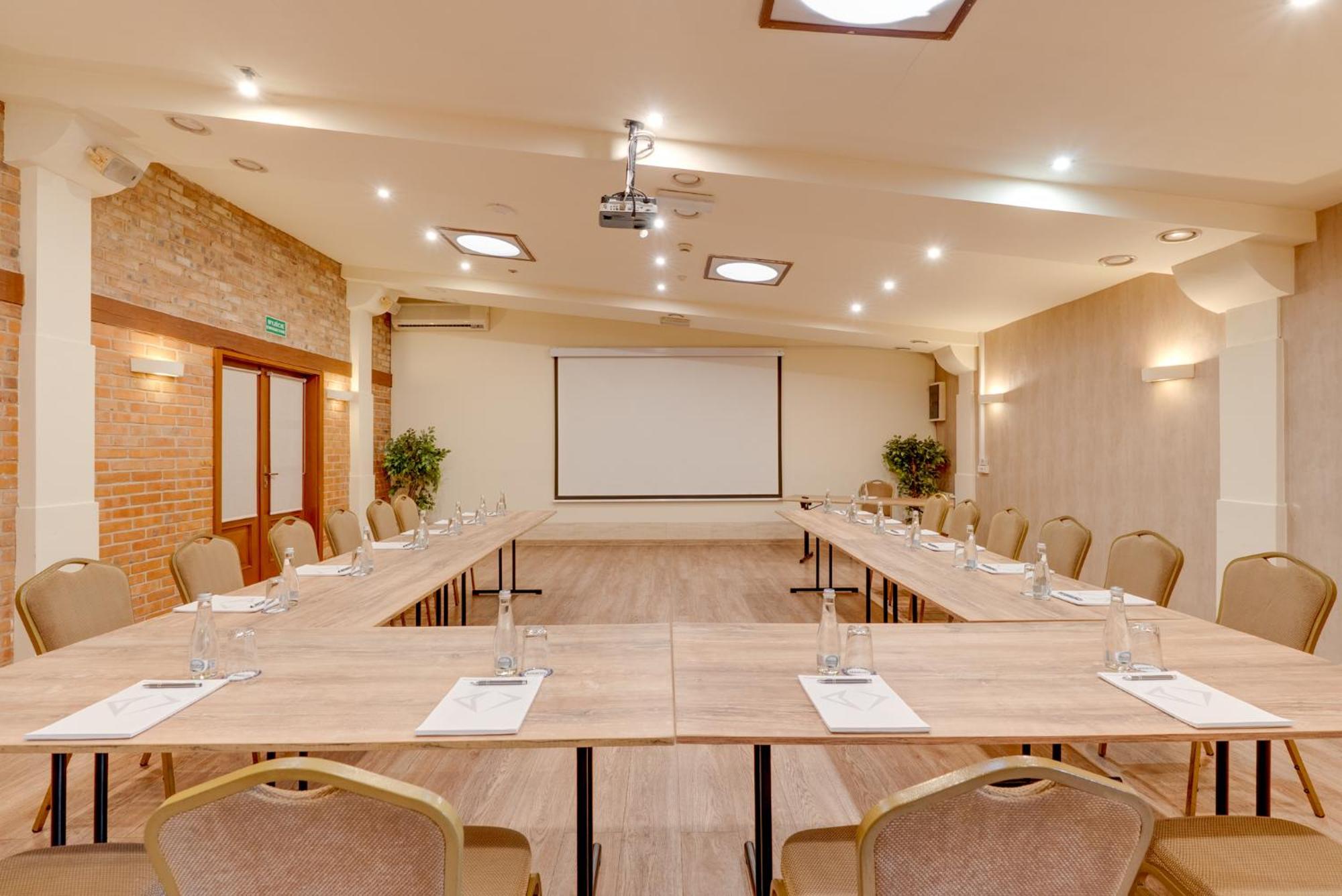 Hotel Diament Vacanza Katowice - Siemianowice Siemianowice Śląskie Dış mekan fotoğraf