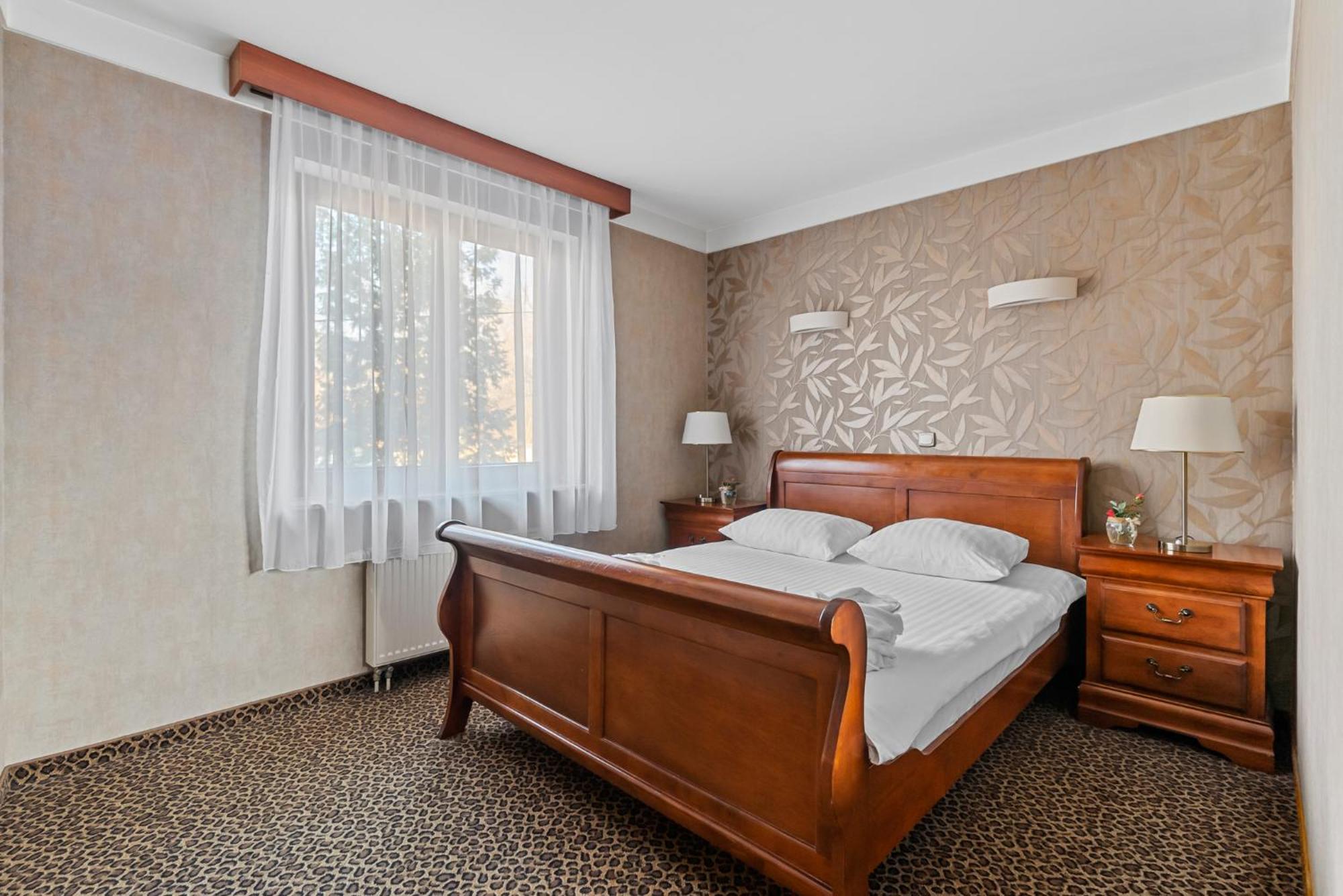 Hotel Diament Vacanza Katowice - Siemianowice Siemianowice Śląskie Dış mekan fotoğraf