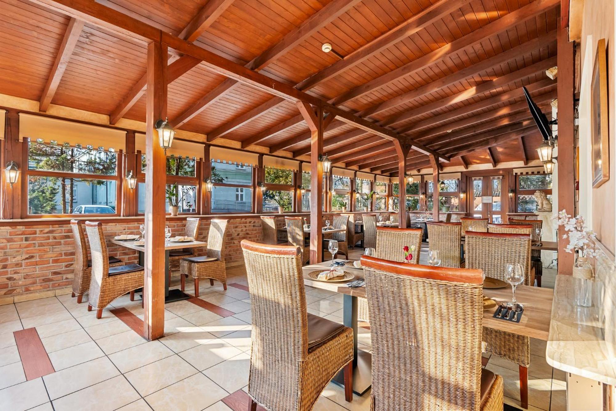 Hotel Diament Vacanza Katowice - Siemianowice Siemianowice Śląskie Dış mekan fotoğraf
