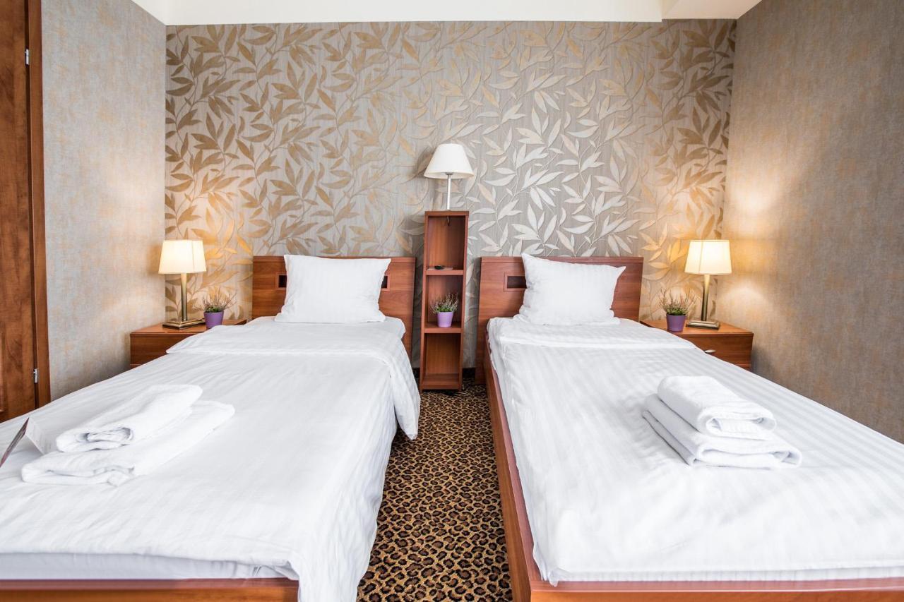 Hotel Diament Vacanza Katowice - Siemianowice Siemianowice Śląskie Dış mekan fotoğraf
