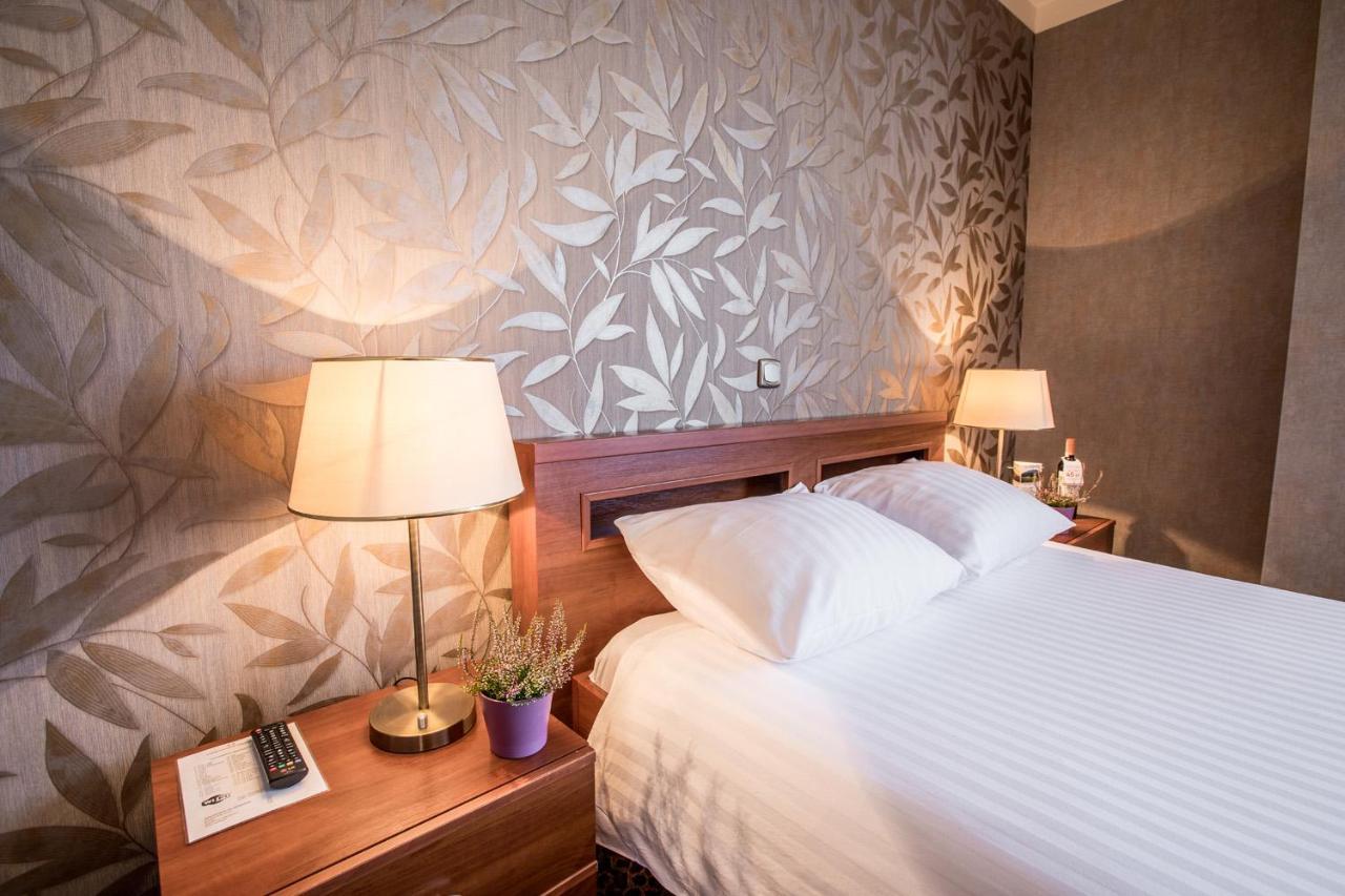 Hotel Diament Vacanza Katowice - Siemianowice Siemianowice Śląskie Dış mekan fotoğraf